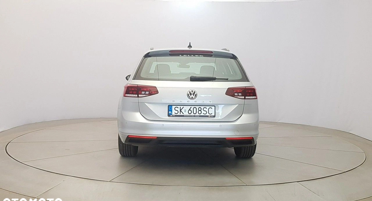 Volkswagen Passat cena 126900 przebieg: 74000, rok produkcji 2019 z Golina małe 562